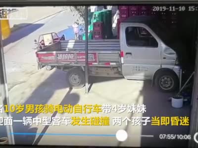 湖北宜城10岁男孩骑电动车带4岁妹妹遭遇车祸